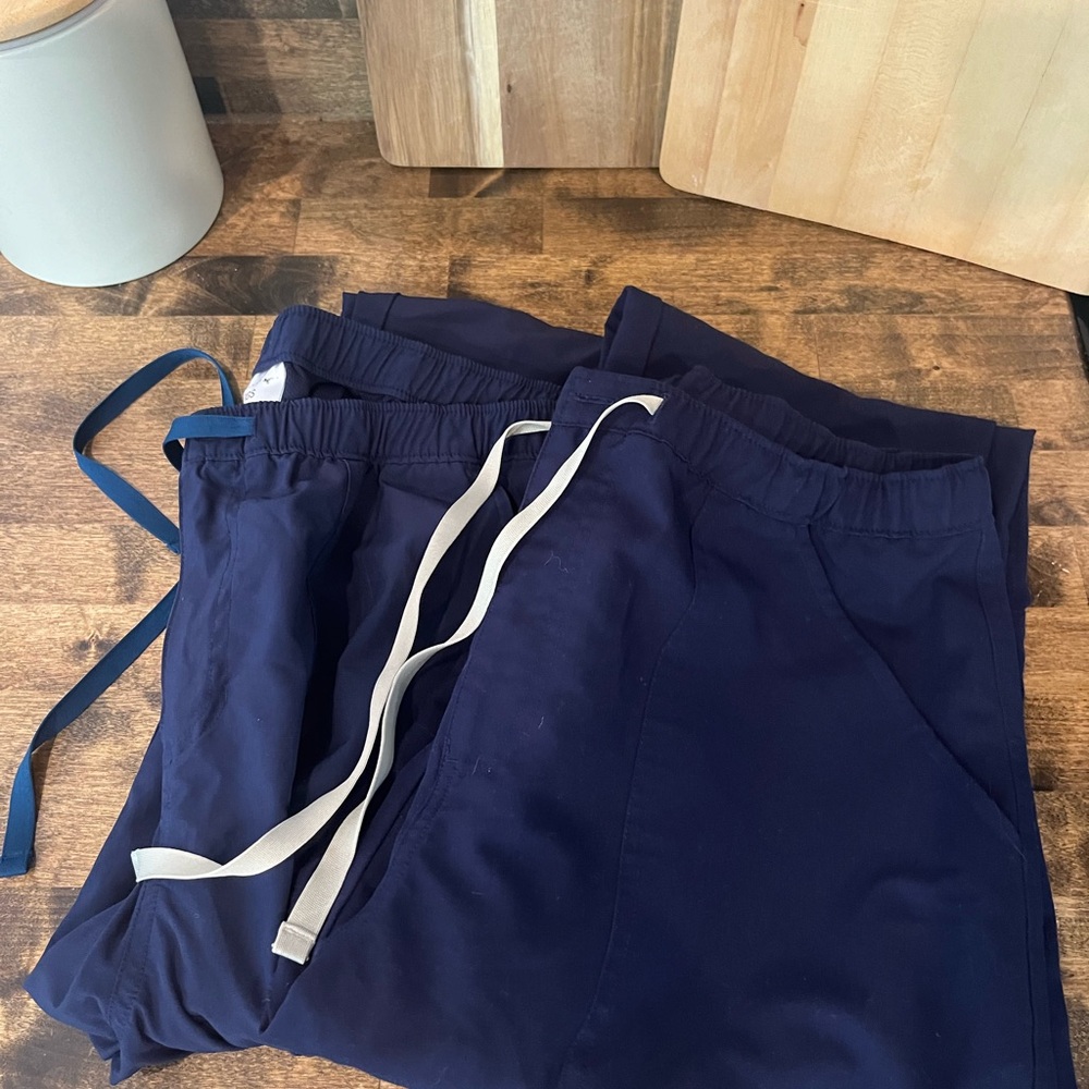 Figs men’s size large Navy